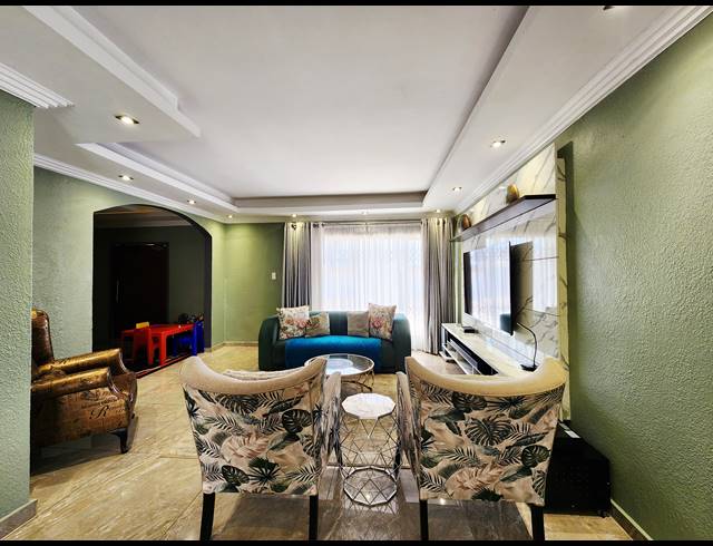 3 BEDROOM HOUSE FOR SALE IN MEYERTON PARK